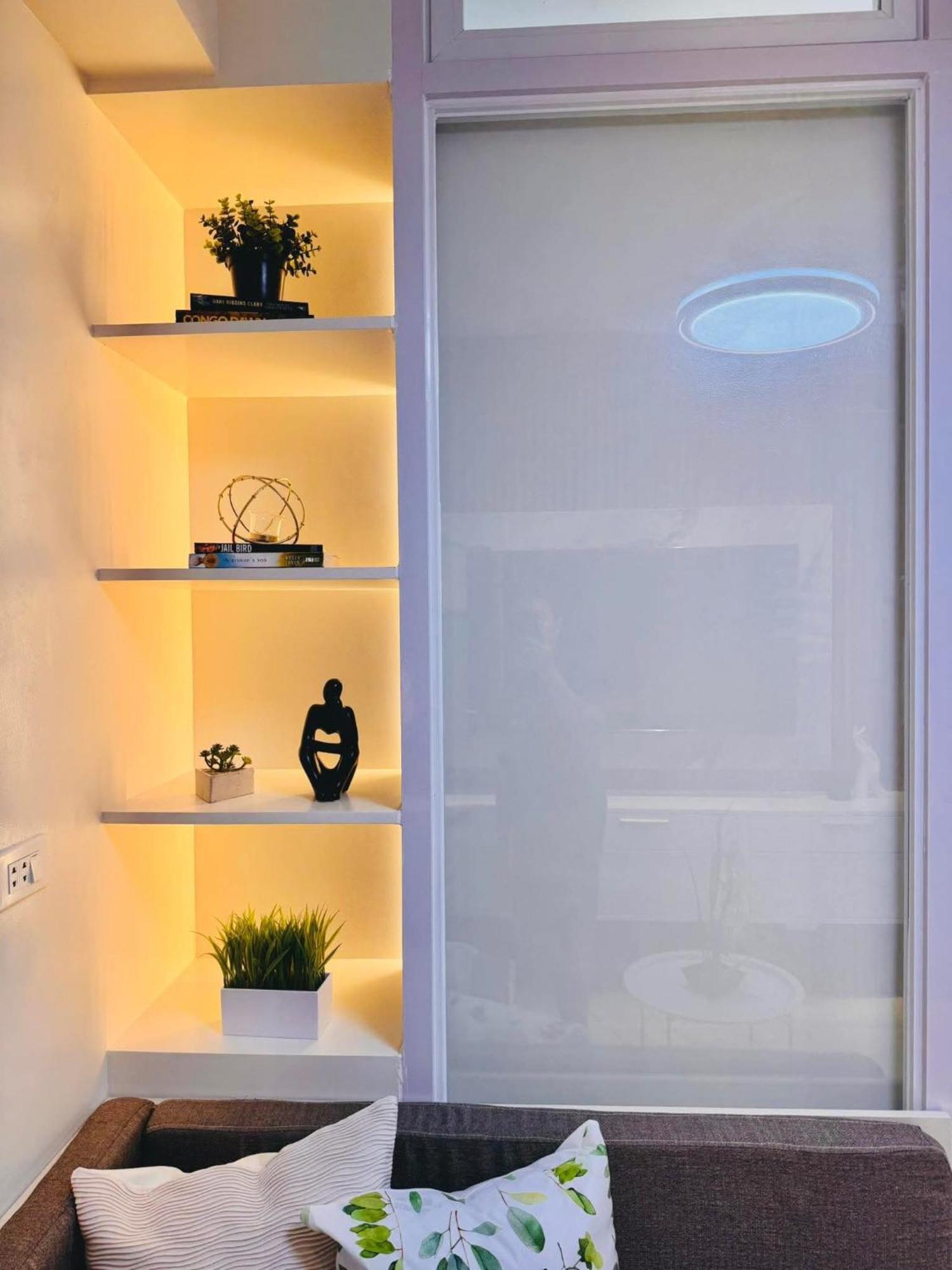 Rj Elite Escape 2Br Condo W Balcony Near Sm Iloilo Exterior photo