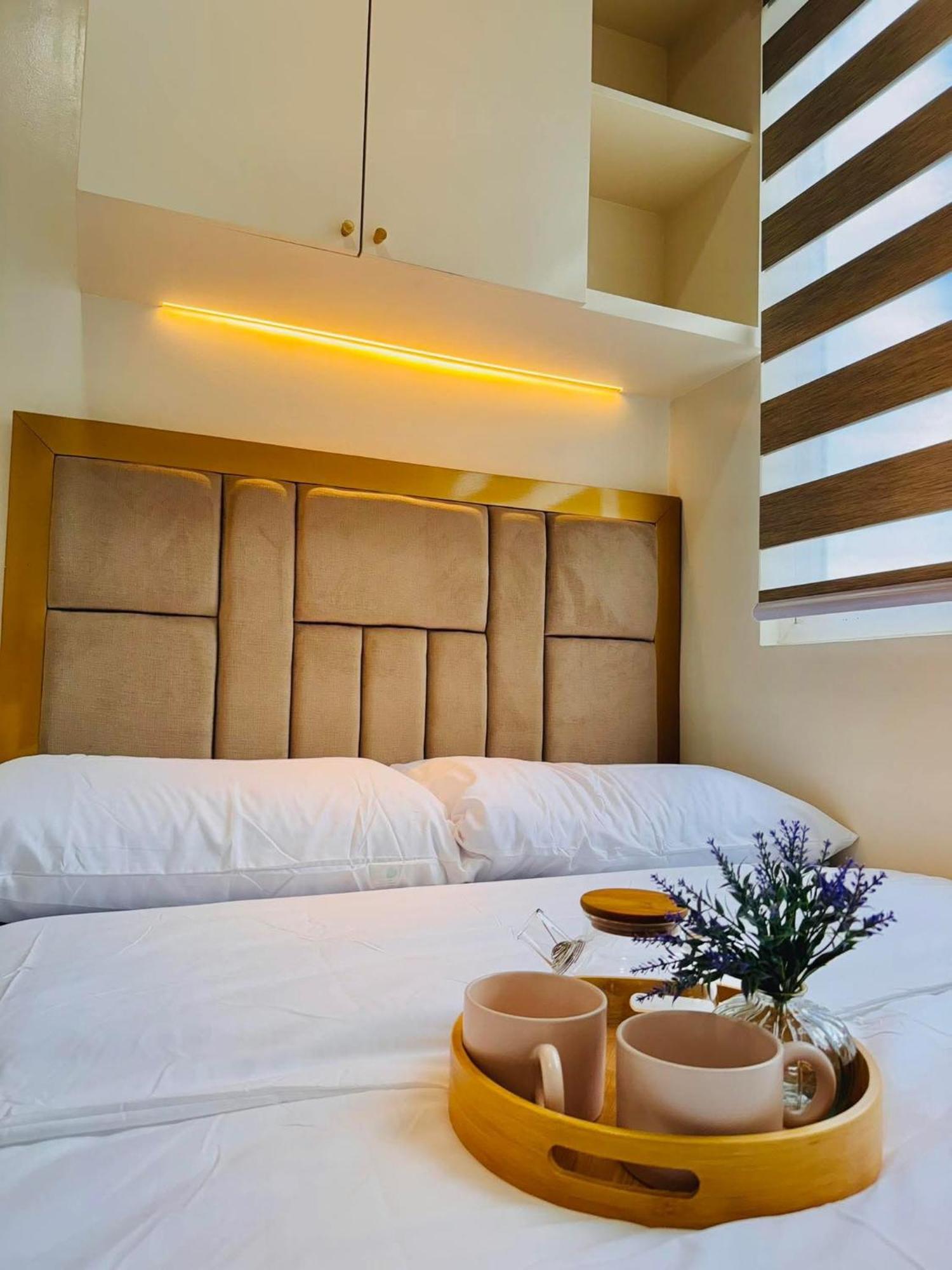 Rj Elite Escape 2Br Condo W Balcony Near Sm Iloilo Exterior photo